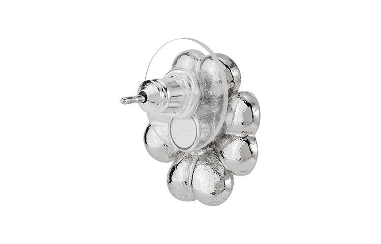 Shop (W) シャネル クローバーロゴ シルバー スタッド ピアス レディース用 ABA910B10902N0032