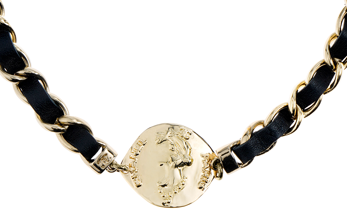 (Women) CHANEL Coco  Brass Metal Necklace Gold. AB8756-B08719-NJ360