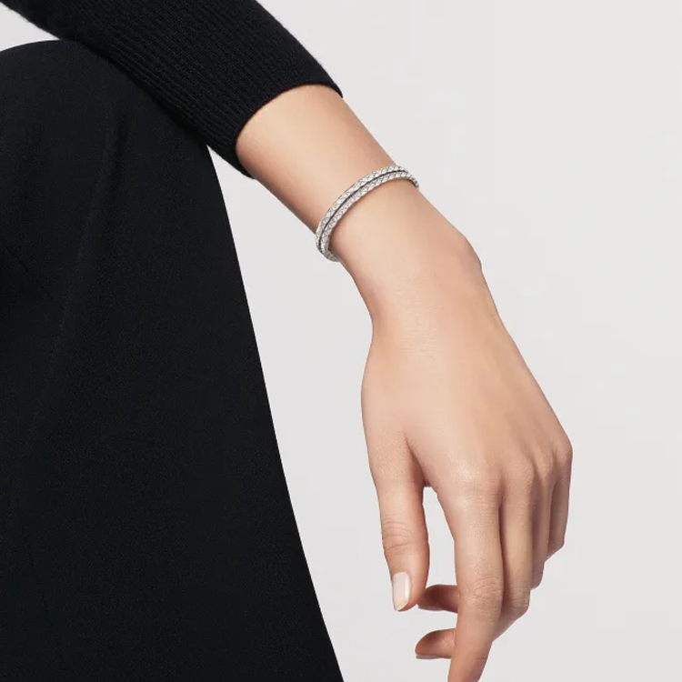 Shop (W) Pulsera CHANEL Coco Crush Oro Blanco 18K Plata. J12328