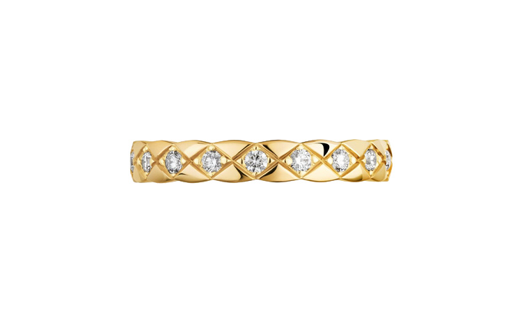 Shop (W) Anillo CHANEL CoCo Crush Oro 18K Diamante Quilted Estrecho - Dorado. J11872