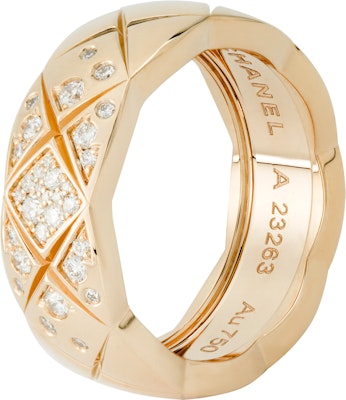 (Women) CHANEL Coco Crush Diamond Ring 18K Gold Beige Quilted Wide Band for Women. J11101 Shop (Women) CHANEL Coco Crush Diamond Ring 18K Gold Beige Quilted Wide Band for Women. J11101