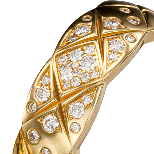 Shop (W) 샤넬 코코 크러쉬 18K 골드 여성 퀼팅 패턴 반지. J10864