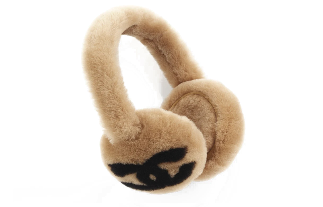 (Women) CHANEL COCO NEIGE FW23 Double C Logo Earmuffs Beige  Accessory AA9442-B13871-NQ799