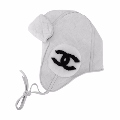 (Women) CHANEL Coco Neige White Lambskin Hat Women’s Fall Winter 2023 Collection. AA9447-B13873-NQ797