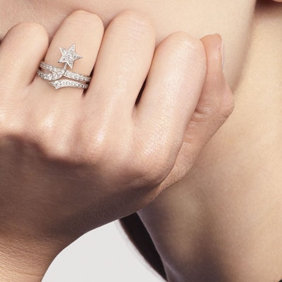 (W) CHANEL Comete Meteor Cincin Berlian Full Emas Putih 18K J10812 Lookbook (W) CHANEL Comete Meteor Cincin Berlian Full Emas Putih 18K J10812