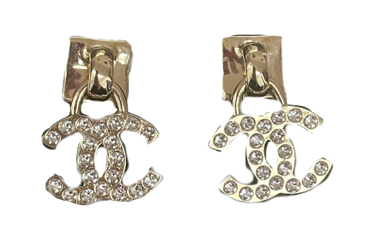 (Women) CHANEL Crystal Double C Metal Lock Earrings for Women. AB6628-B06109-ND100 圖 3