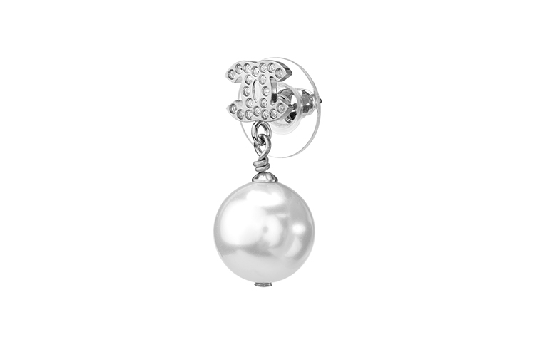 (Women) CHANEL Double-C Pearl Pendant Crystal Silver Earrings for Women A36138-Y02005-Z2354 圖 4
