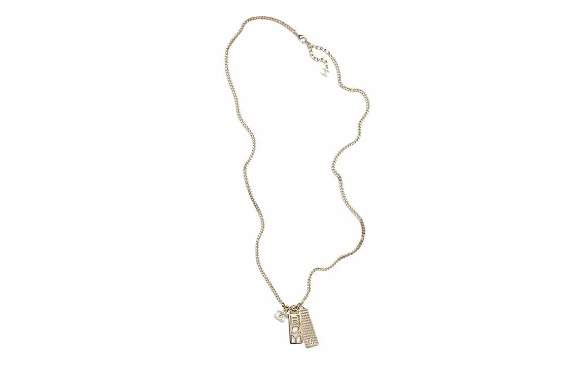 (Women) CHANEL Double C BOY Engraved Necklace Gold with Rhinestones for Women. AB7909-B07828-NH337