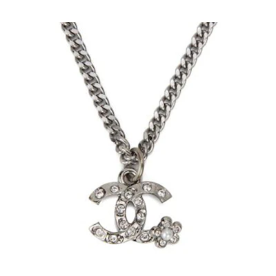 (Women) CHANEL Double C Classic Metal Flower Cubic Zirconia Pendant Necklace for Women. AB6918-B06539-NF032