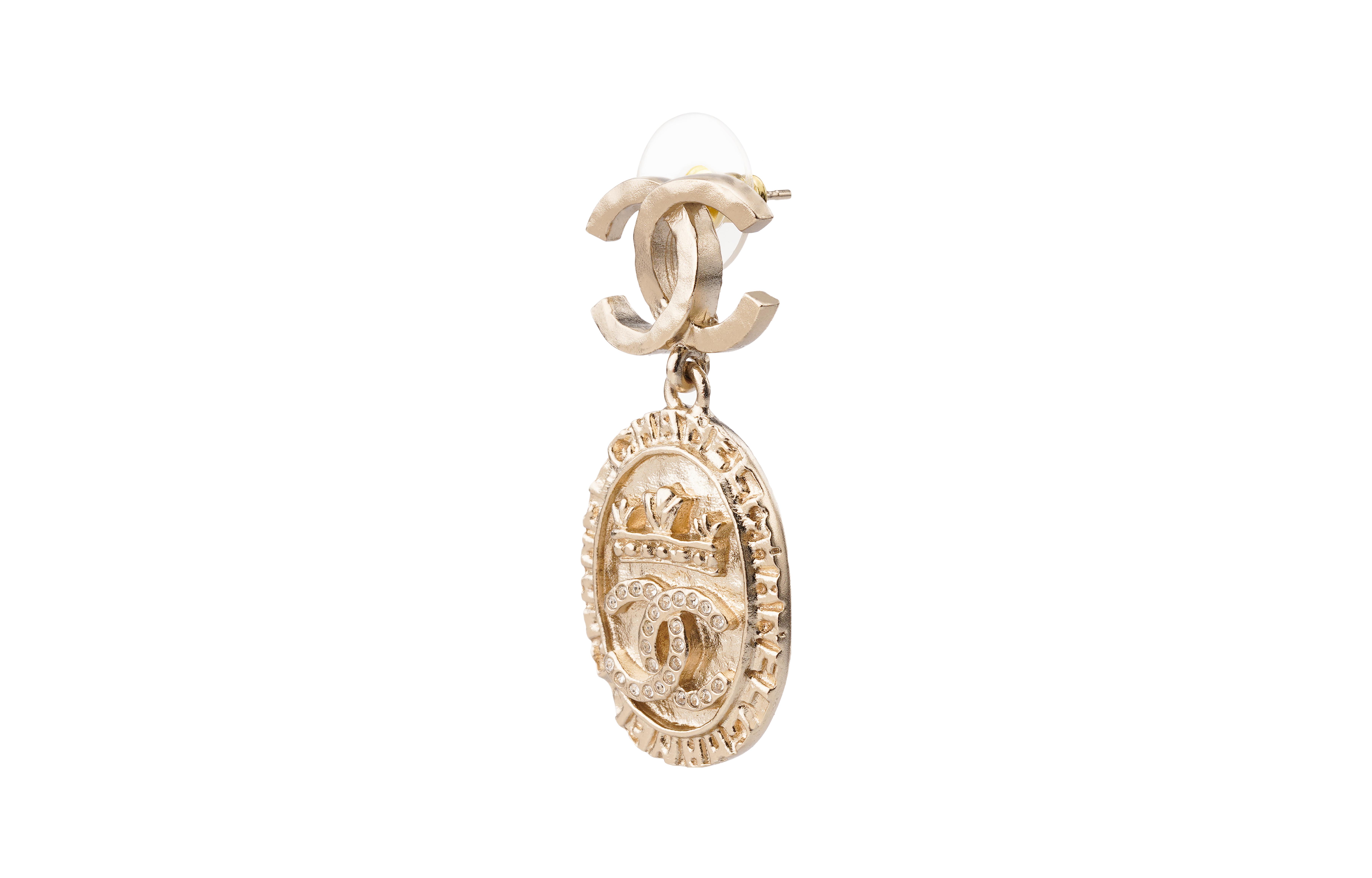(Women) CHANEL Double C Coin Style Earrings with Rhinestones and Brass for Women. AB6669-B06123-ND152 圖 3
