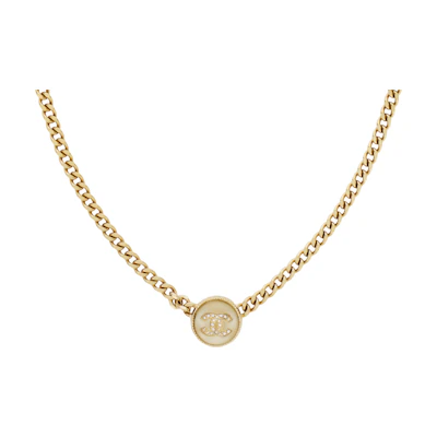 (Women) CHANEL Double C Gold Metal Pendant Necklace for Women. AB7802-B07472-NG628