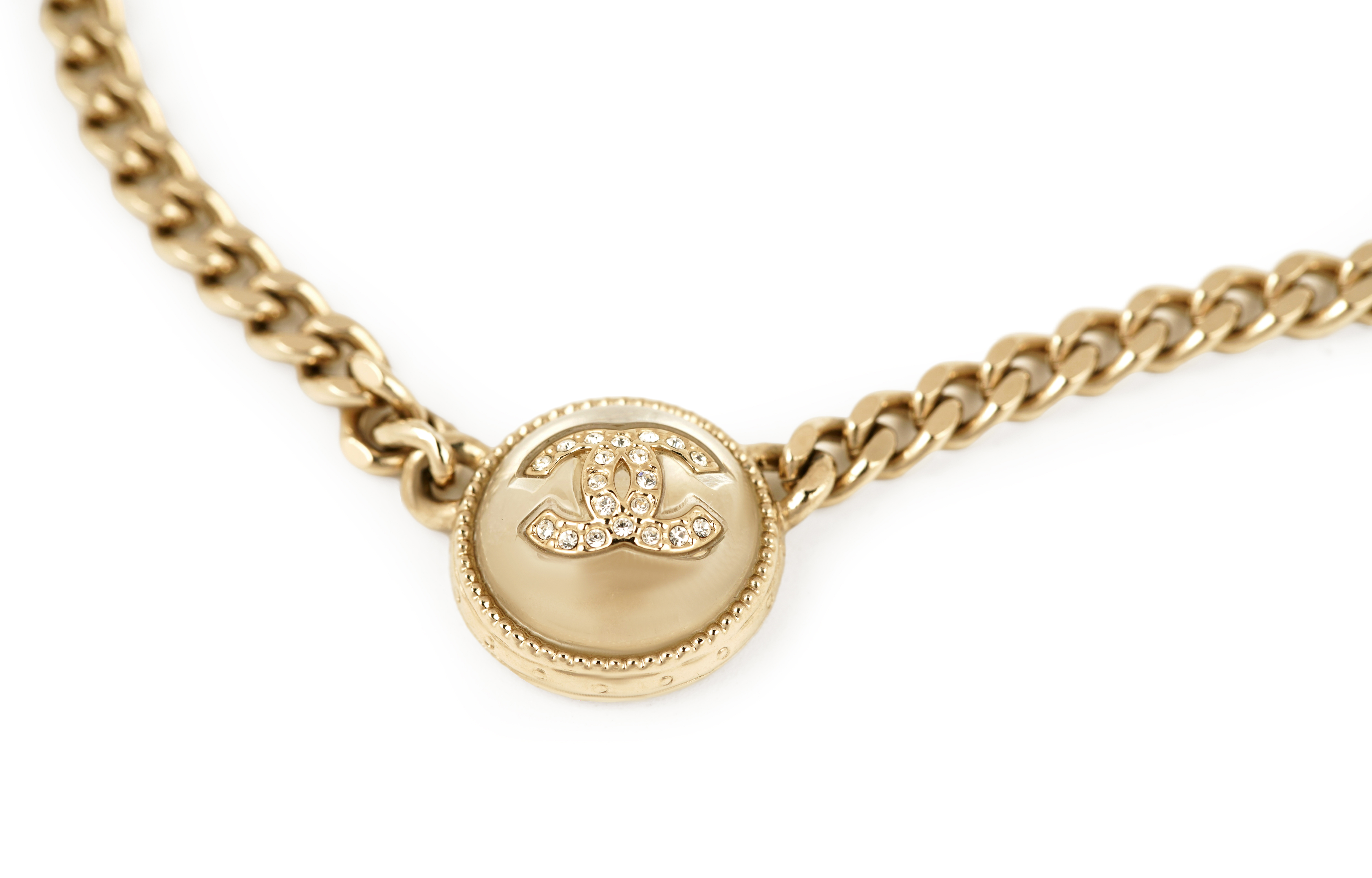 (Women) CHANEL Double C Gold Metal Pendant Necklace for Women. AB7802-B07472-NG628 圖 3
