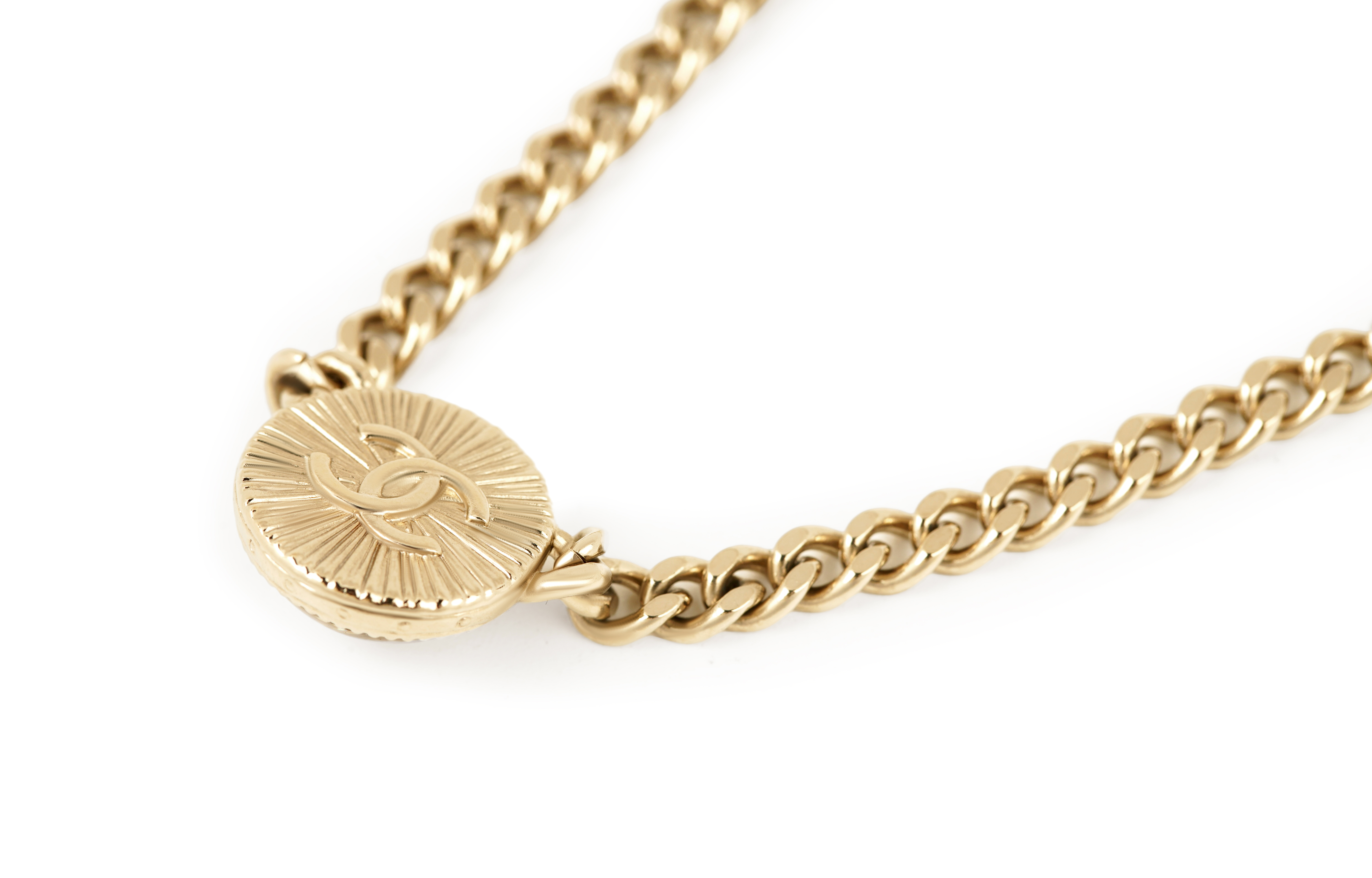 (Women) CHANEL Double C Gold Metal Pendant Necklace for Women. AB7802-B07472-NG628 圖 5