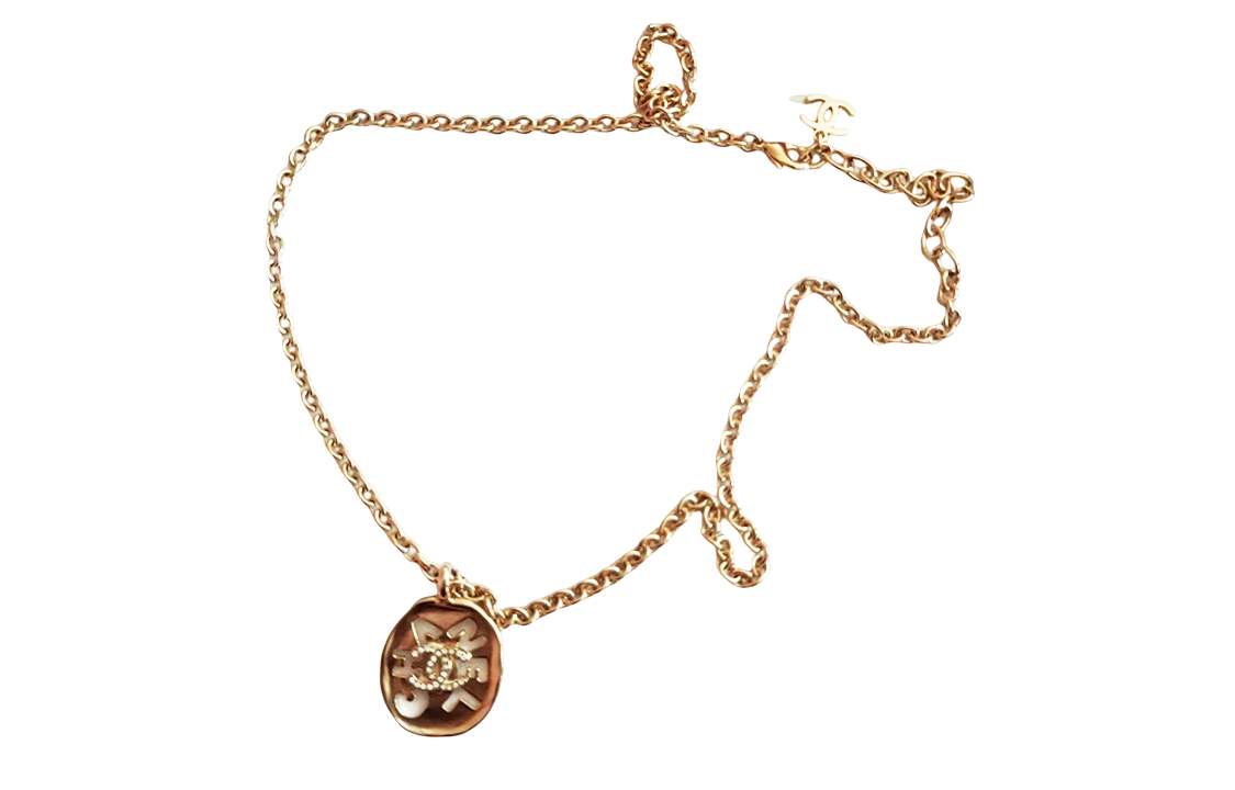 (Women) CHANEL Double C Hollow Metal Necklace with Rhinestones for Women. ab6853-b06991-nf894