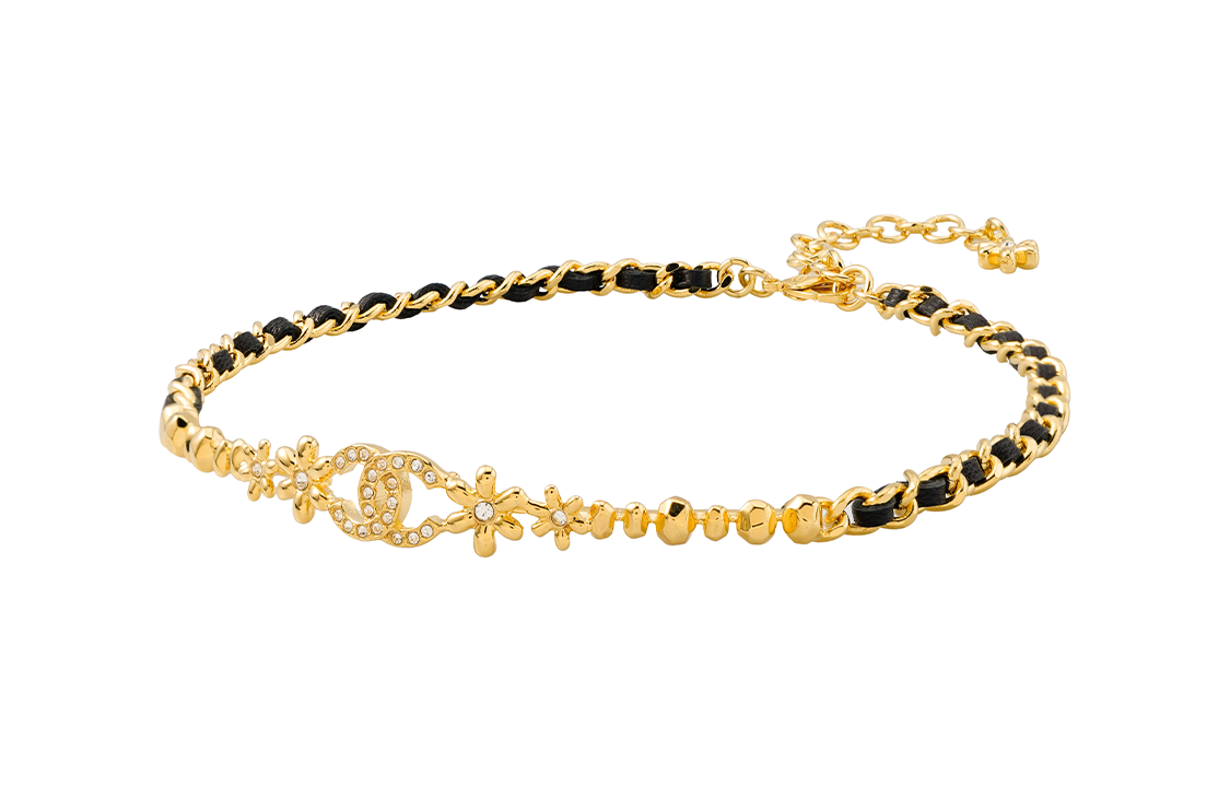 Lookbook (W) 샤넬 더블 C 로고 블랙 메탈 램스킨 라인스톤 여성용 목걸이. ABB327-B13558-NQ115