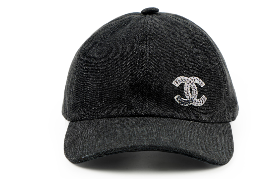 Lookbook (Women) CHANEL Double C Logo Grey Cotton Baseball Cap for Women AA8087-B07869-94305