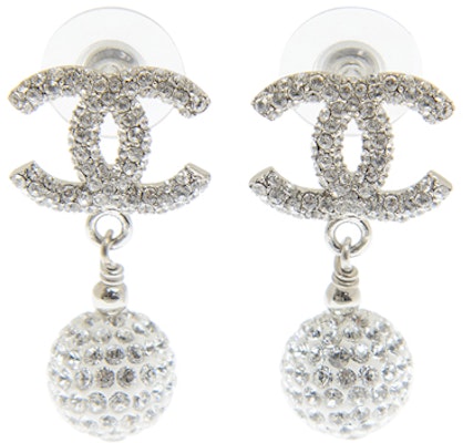 (W) Anting CHANEL Double C Logo Rhinestone Drop Wanita - Silver A58328-Y68920-ZG623 Order (W) Anting CHANEL Double C Logo Rhinestone Drop Wanita - Silver A58328-Y68920-ZG623