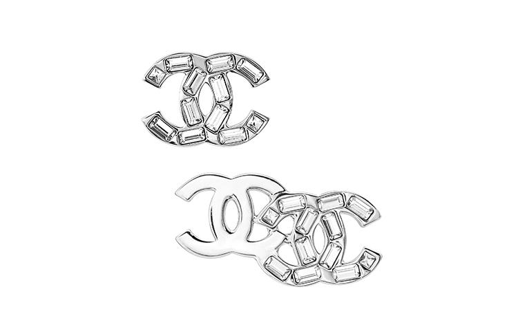 (Women) CHANEL Double C Metal & Rhinestone Earrings Silver  Accessories AB7869-B07685-NG912