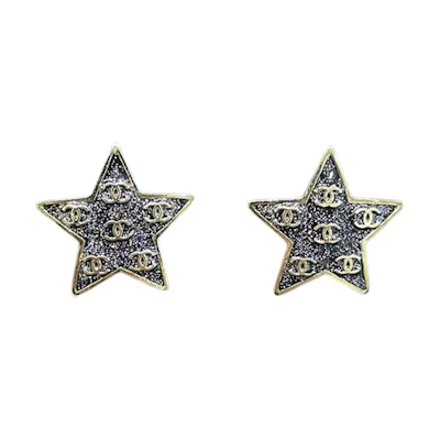 (Women) CHANEL Double C Metal Logo Gold Black Star Earrings for Women Gold/Black. ABC698-B15371-NU451