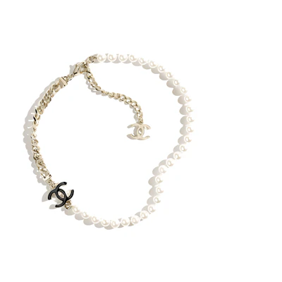 (Women) Chanel Double C Pearl Chain Necklace Beige Spring/Summer 2024 Collection. ABC873-B15989-NW562