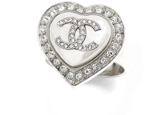 (W) Cincin Hati Perak Chanel Double C dengan Kristal untuk Wanita. ABB637-B14143-NR575 Order (W) Cincin Hati Perak Chanel Double C dengan Kristal untuk Wanita. ABB637-B14143-NR575