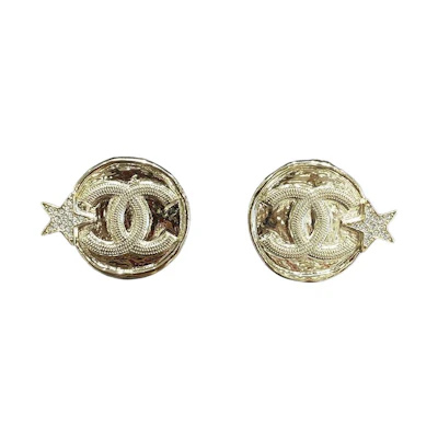 (Women) CHANEL Double C Star Rhinestone Round Earrings Gold 【2023 New】 ABB489-B14060-NR341