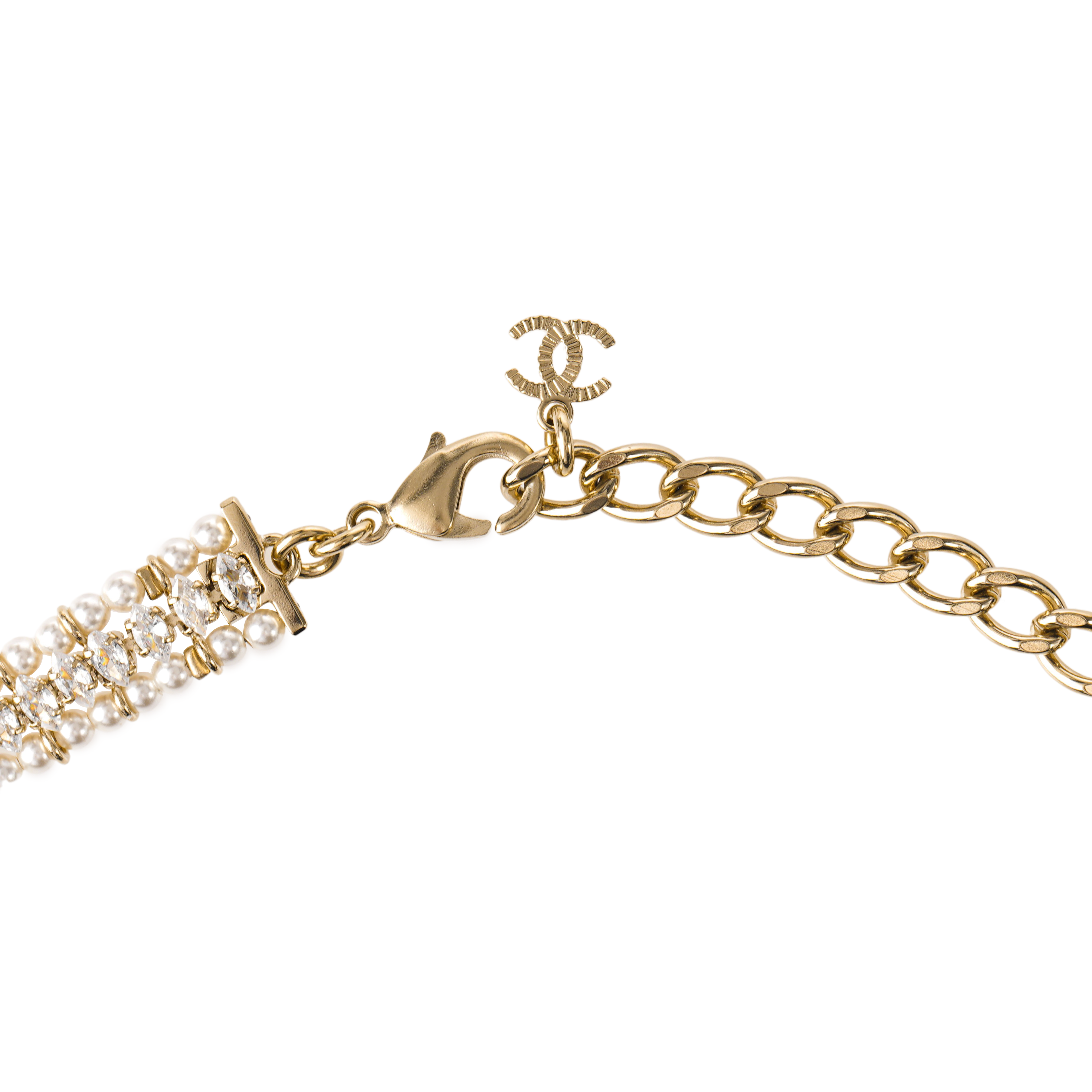 Lookbook (Women) CHANEL Double C Trendy Metal Necklace for Women - White. AB9734-B09591-NL114