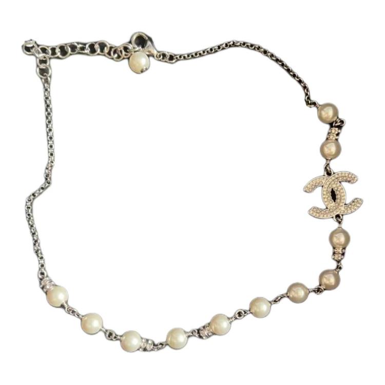 (Women) CHANEL Double C Vintage Elegant Necklace with Pearls, Rhinestones, Silver for Women ABD453-B16782-NY391
