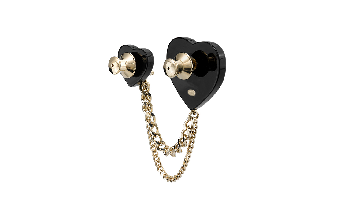 (Women) CHANEL Double Heart Resin Metal Brooch for Women - Black. AB9376-B09080-NK212 圖 4