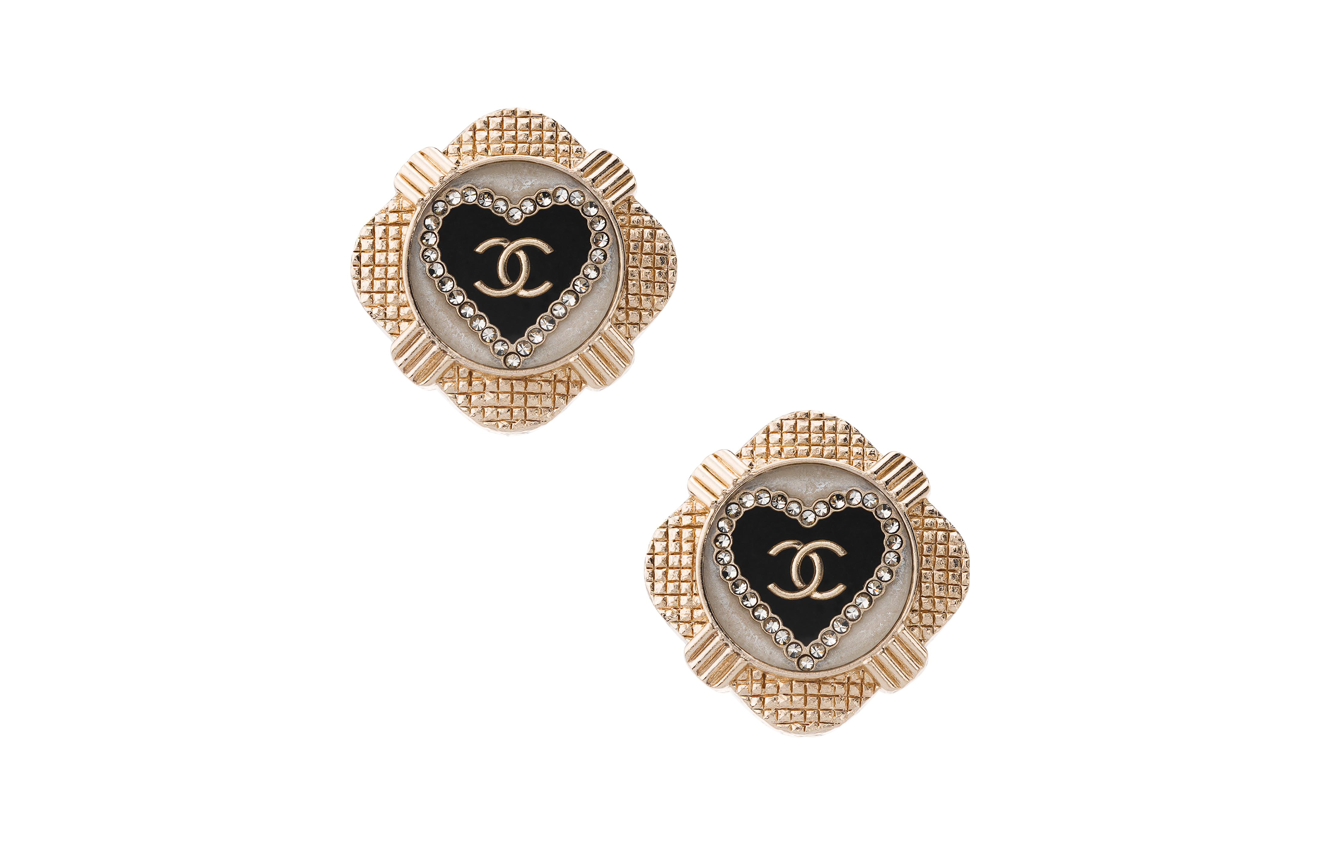 (Women) CHANEL Earrings for Women in Gold/Black/White - Sweet Korean & Japanese Style. AB6692-B06194-ND236