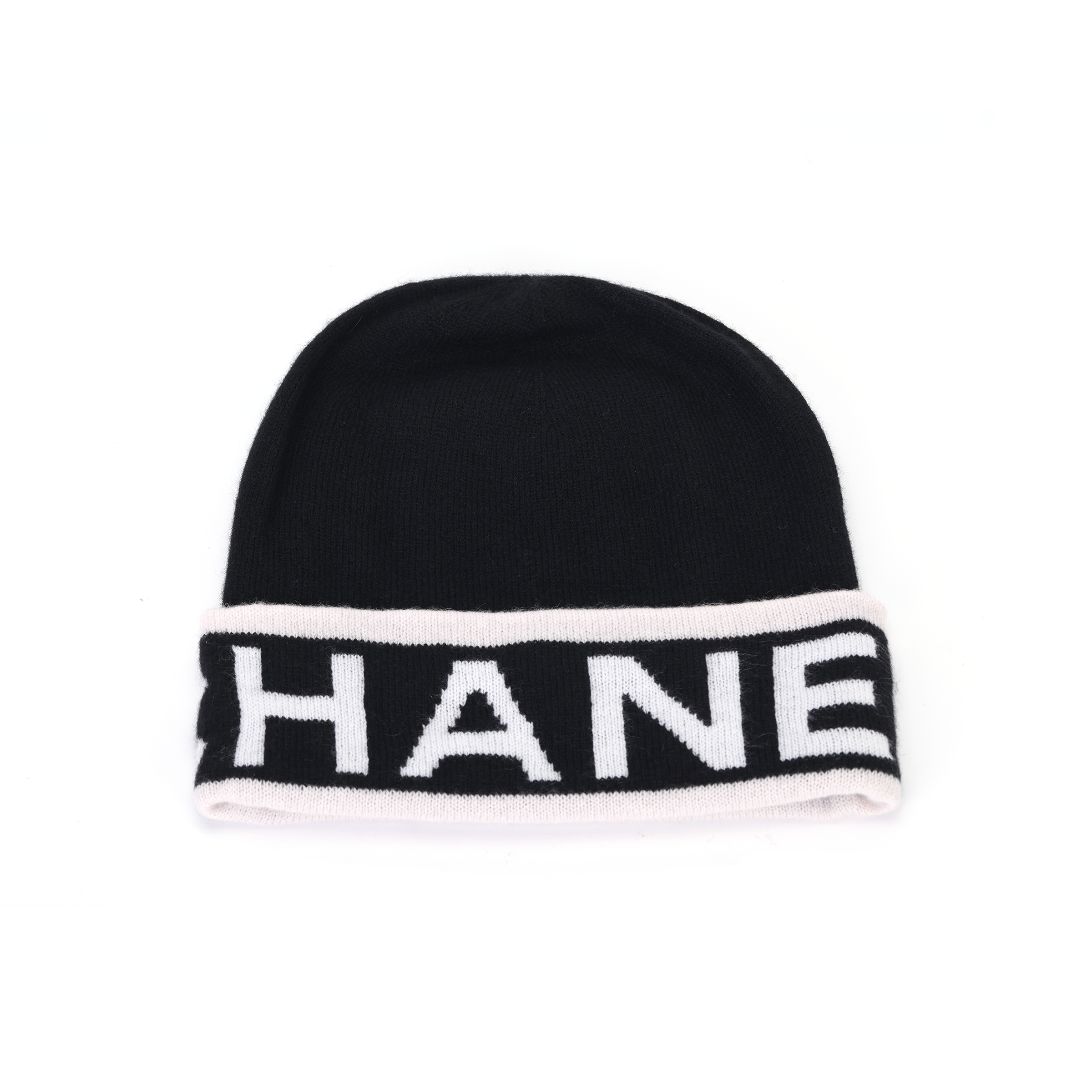 (Women) Chanel Elegant Black Logo Knit Beanie for Women. AAA142-B16966-NZ039