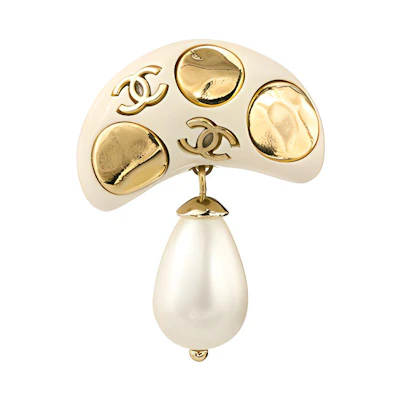 (Women) CHANEL Elegant Double C Mushroom Earrings for Women - Gold. AB9743-B09634-NL183