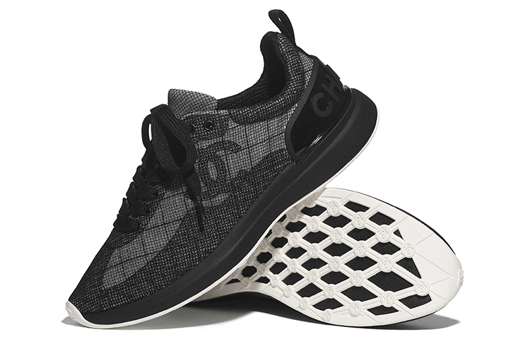 Shop (W) 샤넬 블랙 자수 메쉬 스니커즈 G37129-X56059-94305