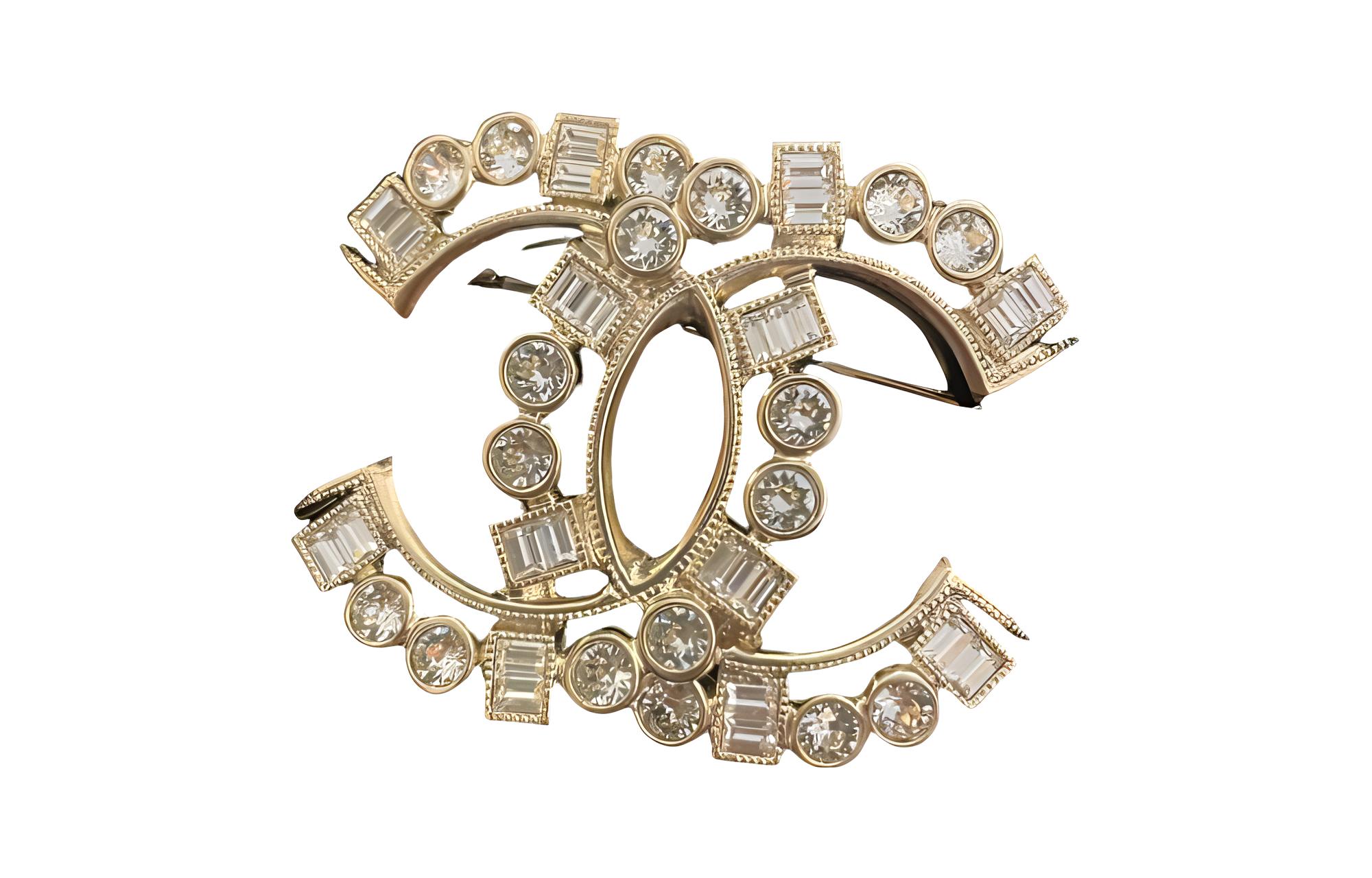 (Women) CHANEL Fashion Double C Rhinestone Brooch  Gold. AB9343B09078NK203