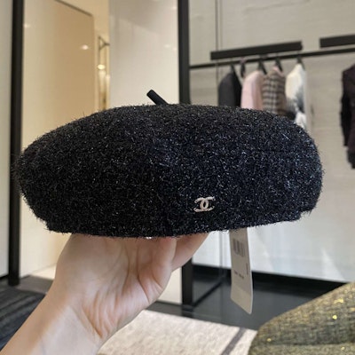 (Women) CHANEL Fashionable Versatile Beret Black Hat AA7848-B06574-94305 Purchase (Women) CHANEL Fashionable Versatile Beret Black Hat AA7848-B06574-94305