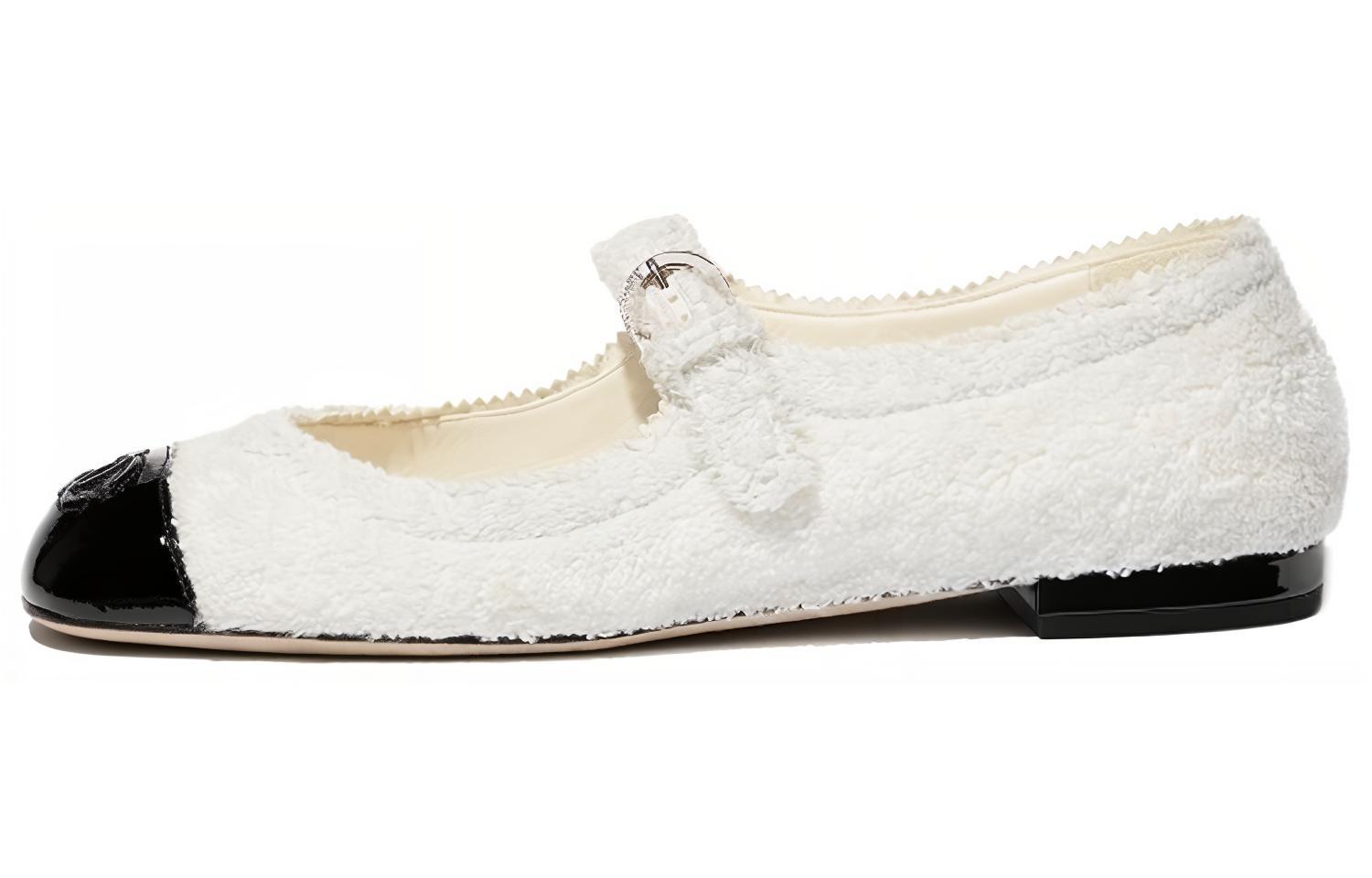 (W) Chanel Flat Lambskin & Patent Calfskin Ballet Shoes 'White'