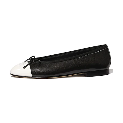 (W) Chanel Flat Shoes 'Black and White Patent Calfskin'
