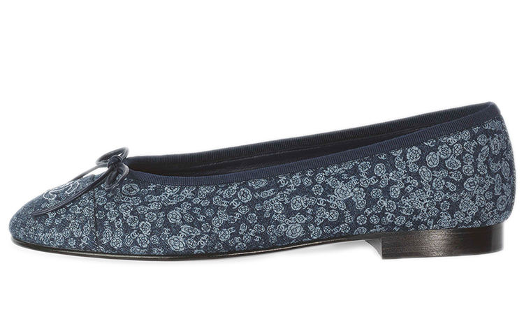 (W) Chanel Flat Sneaker 'Blue Print'