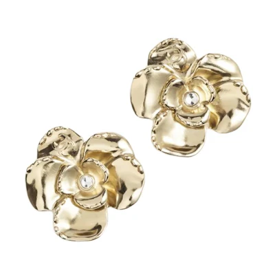(Women) CHANEL Floral Design Gold Metal Rhinestone Earrings for Women. ABE310-B18085-NZT49