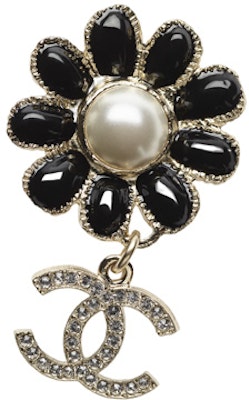 (W) Anting CHANEL Floral Double C Hitam untuk Wanita - Elegan & Modis AB9655B09622NL179 Order (W) Anting CHANEL Floral Double C Hitam untuk Wanita - Elegan & Modis AB9655B09622NL179