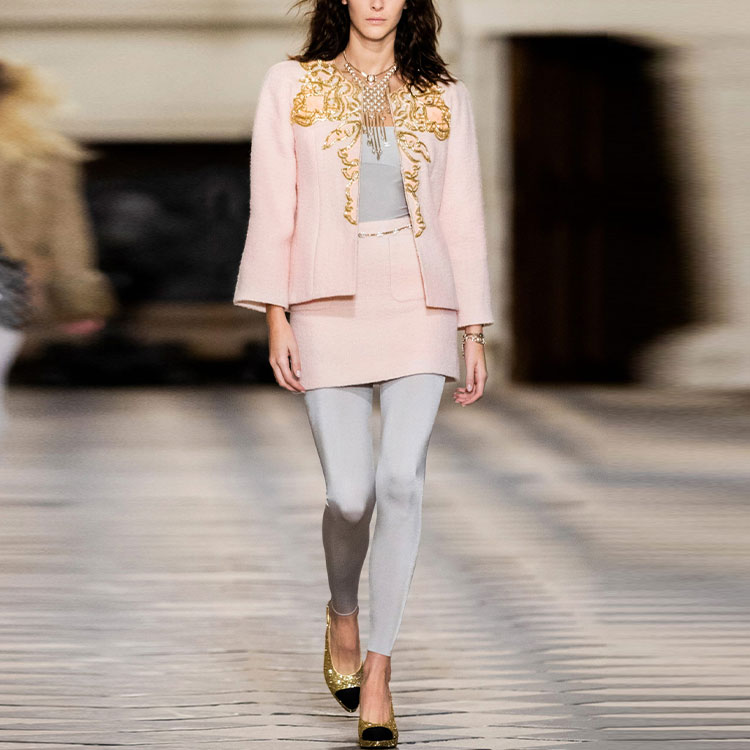 (Women) CHANEL FW21 Pink Wool Twill Logo Embroidery Jacket for Women P71090-V37255-NC661 圖 3