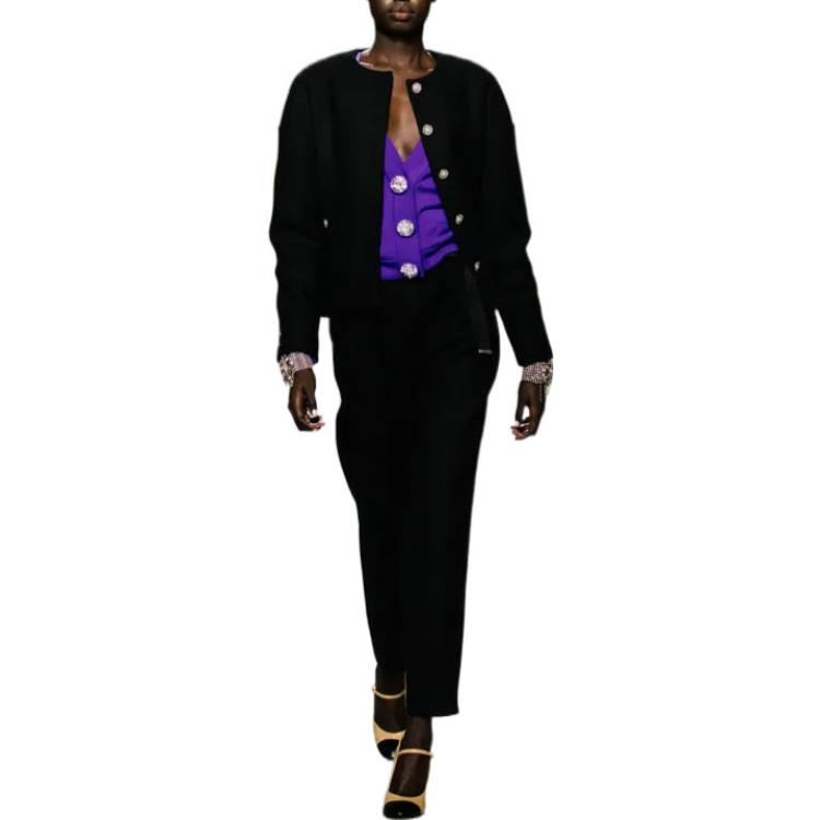 Lookbook (W) 샤넬 FW22 블랙 솔리드 라운드넥 싱글 브레스티드 자켓. P73145-V60816-94305