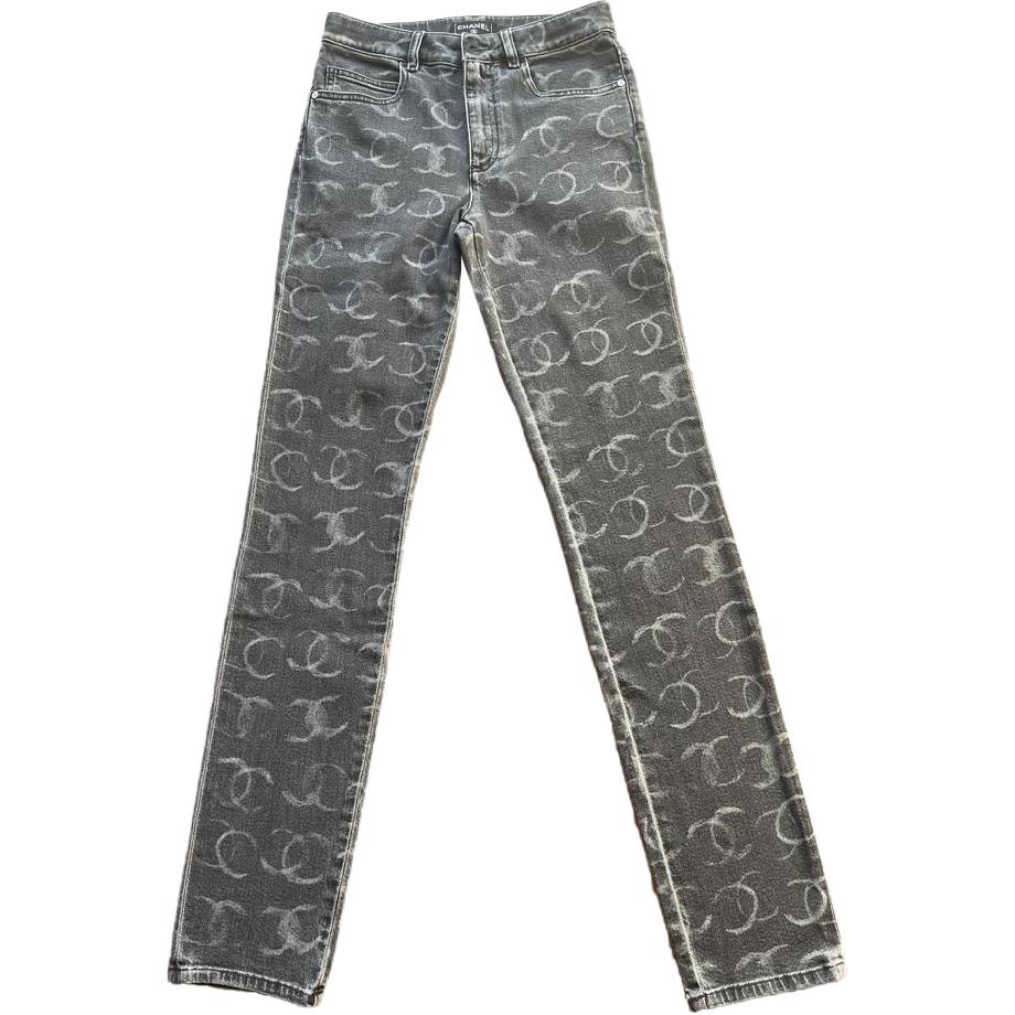 (Women) CHANEL FW23 23C Letter Print High-Waisted Straight Jeans Women Deep Gray P74537-V67156-94305