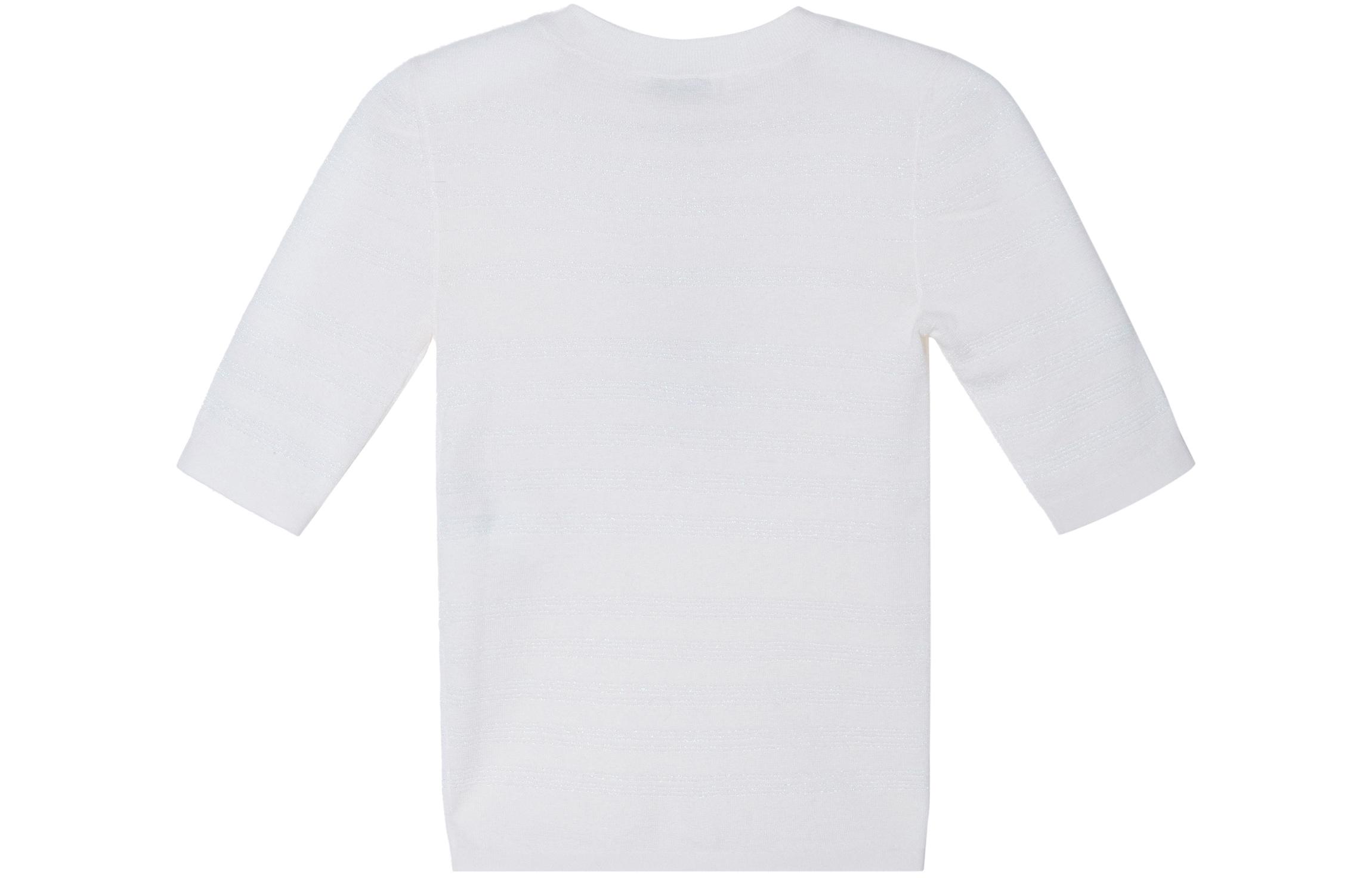 Lookbook (W) CHANEL FW23 白色圓領直筒短袖T恤。 P75749-K10857-NQ678