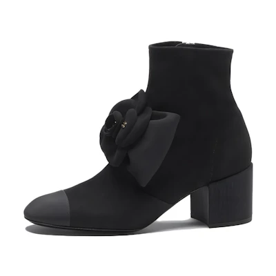 (W) Chanel Goat Leather Round Toe Slip-On Boots 'Black'