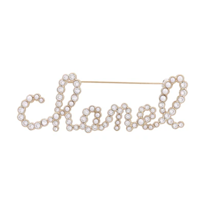 (Women) CHANEL Gold Crystal Letter Brooch for Women - Gold. AB2806Y47927Z8905