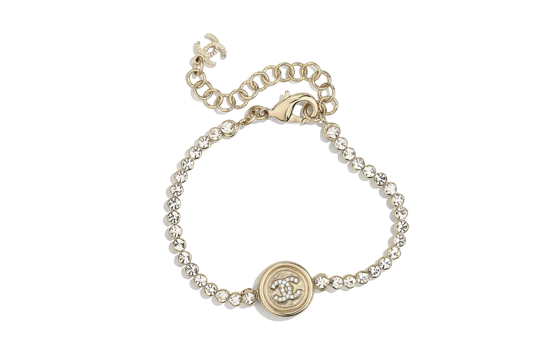 (Women) CHANEL Gold Double C Logo Metal Rhinestone Letter Gold Coin Bracelet for Women. AB6236-B05696-NC476