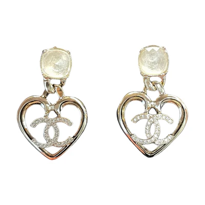 (Women) CHANEL Gold Fashion Logo Heart Pendant Earrings for Women. ABA100B10034NM080