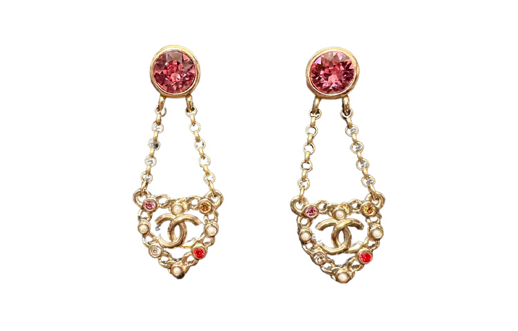 (Women) CHANEL Gold Heart-Shaped Minimalist Elegant Fashion Earrings for Women. AB5895B04970NB285 圖 2