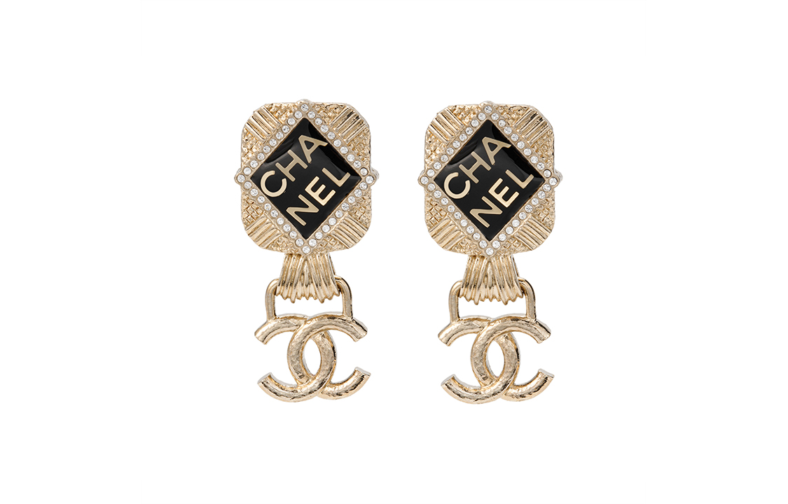 (Women) CHANEL Gold Metal Resin Crystal Rhinestone Earrings for Women. AB6693-B06194-ND237